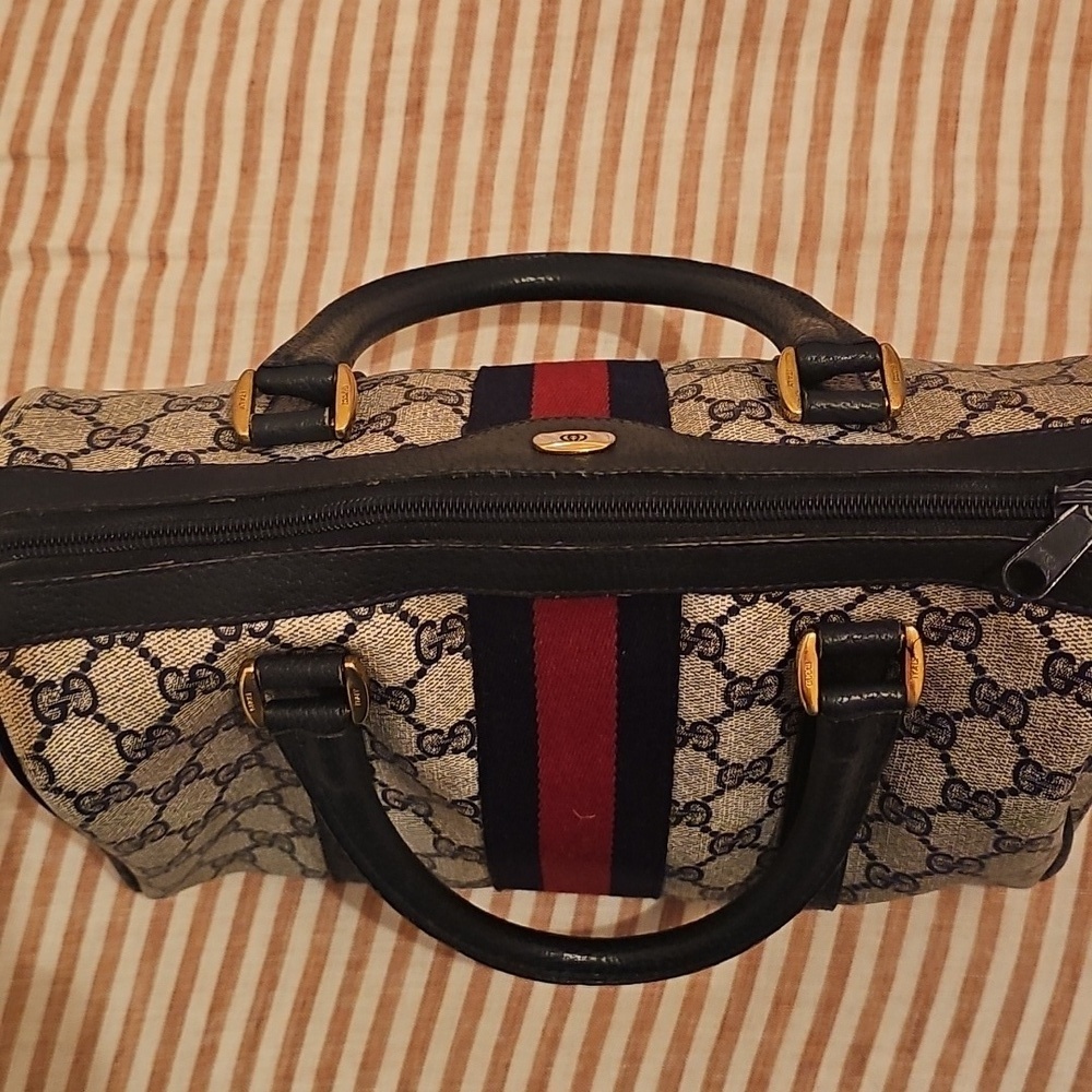 Gucci Vintage Mini Monogram Sherry Duffle - Picture 12 of 14